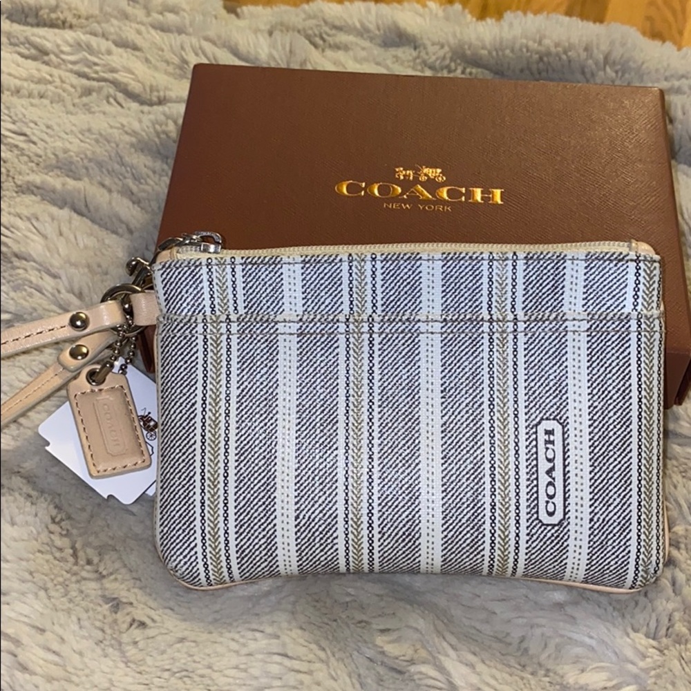 COACH WRISTLET NWT & BOX SWEET